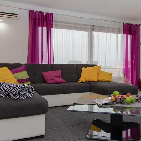 Joe Διαμέρισμα